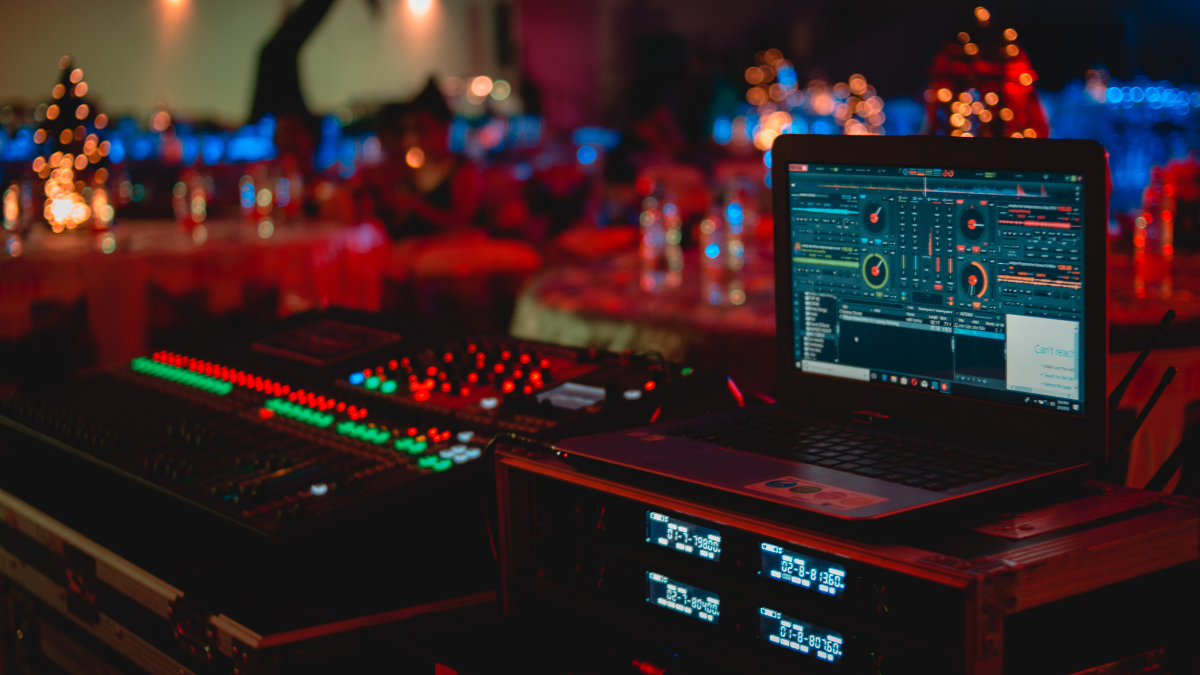 post instagram fiesta djs rojo y naranja (600 x 403 px) (1200 x 675 px)